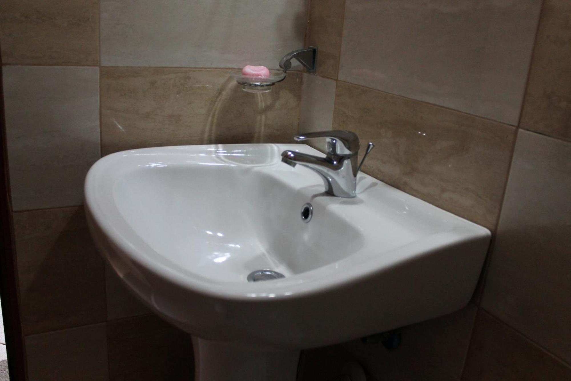 Tomor Shehu Guest House Berat Bagian luar foto