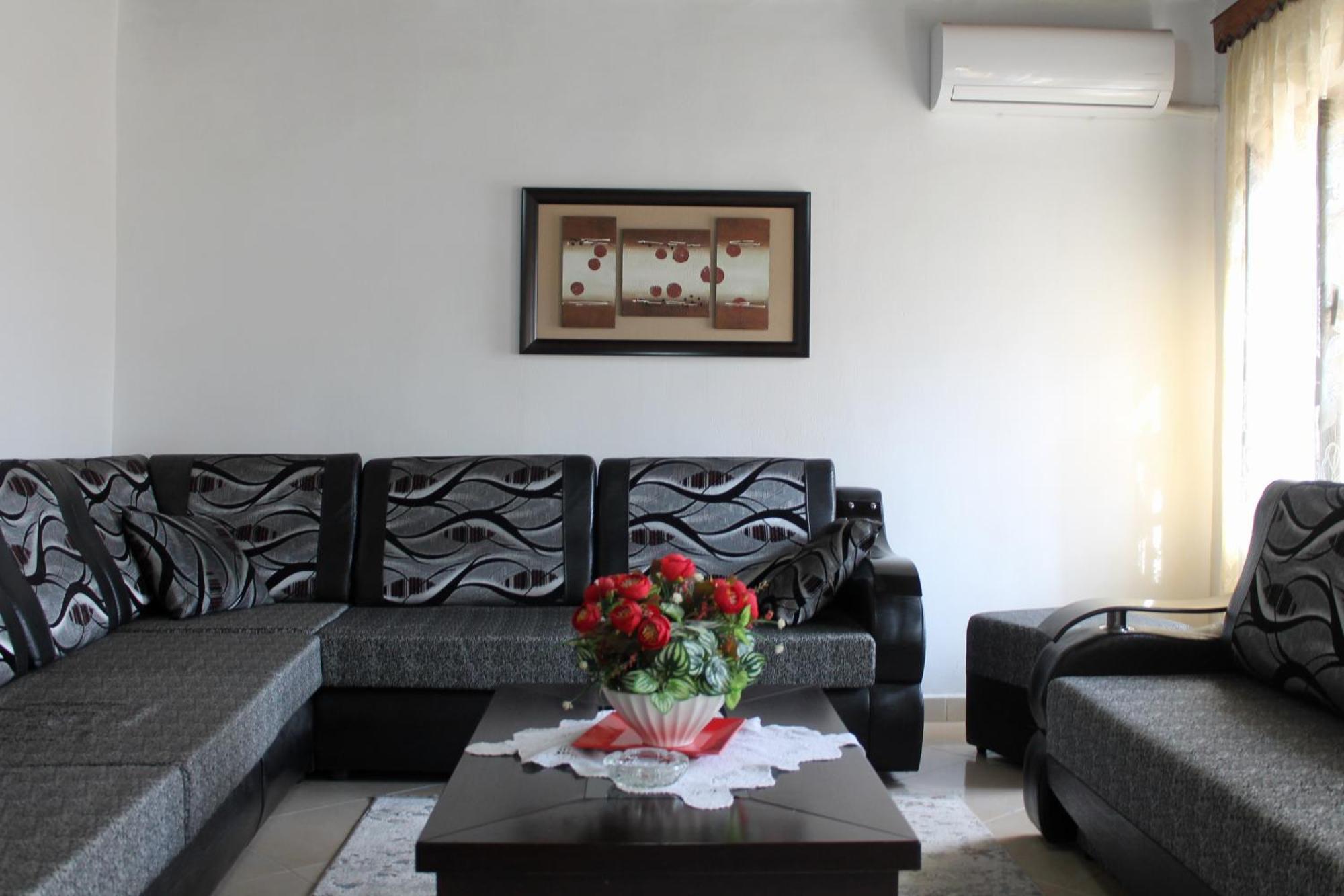 Tomor Shehu Guest House Berat Bagian luar foto