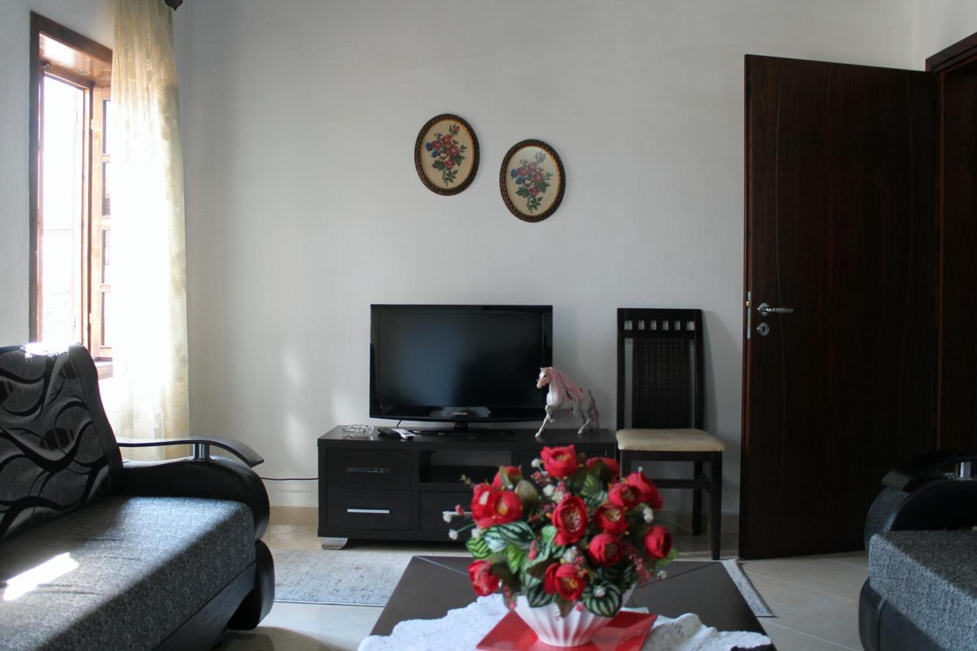 Tomor Shehu Guest House Berat Bagian luar foto