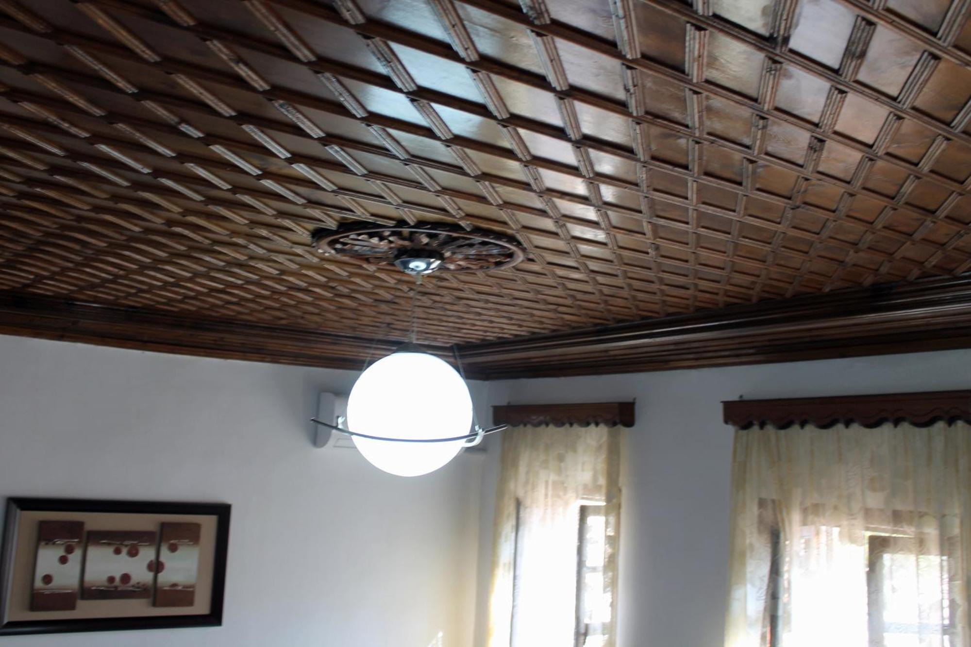 Tomor Shehu Guest House Berat Bagian luar foto