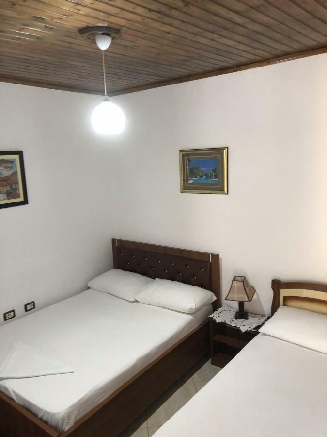 Tomor Shehu Guest House Berat Bagian luar foto