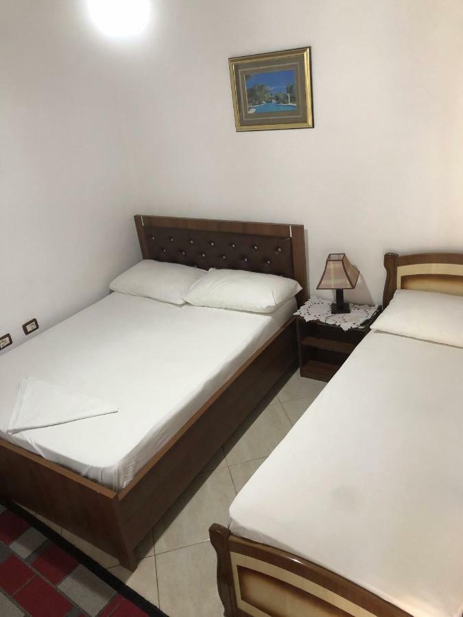 Tomor Shehu Guest House Berat Bagian luar foto